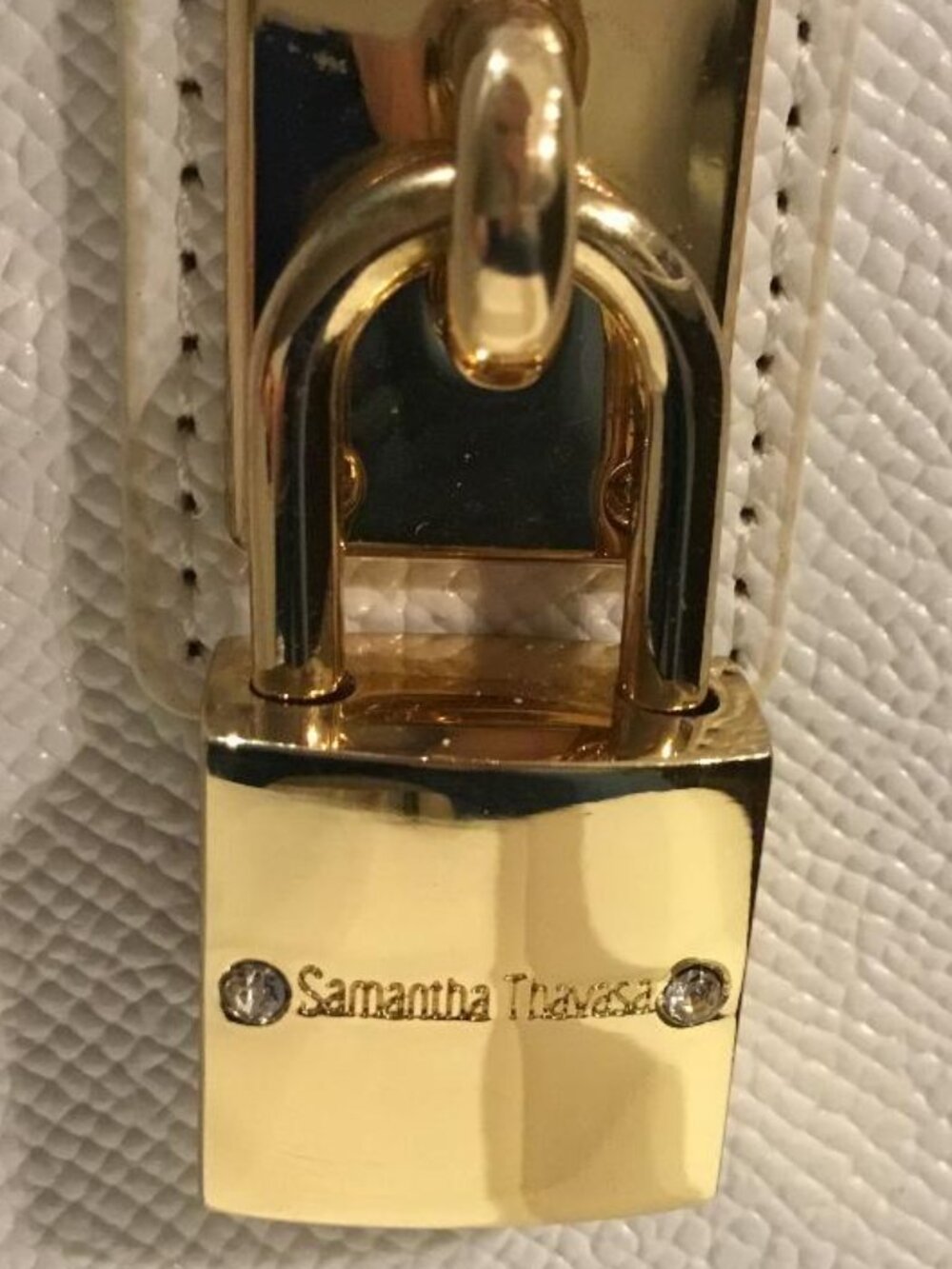 Samantha Thavasa x Fred Segal White Leather Handbag, Zipper Closure & Lock Charm - Picture 9 of 9